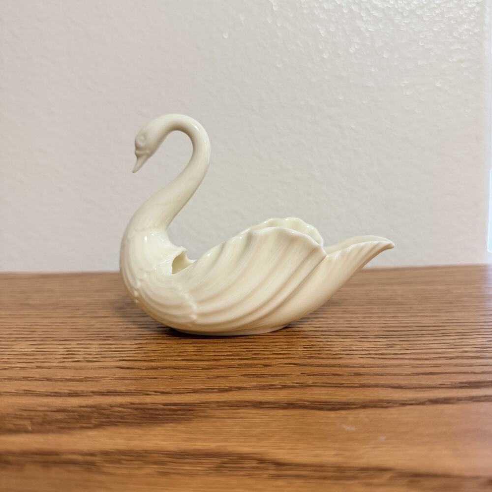 Vintage Lenox Ivory Porcelain Swan Figurine Planter Trinket Dish Ring Holder USA